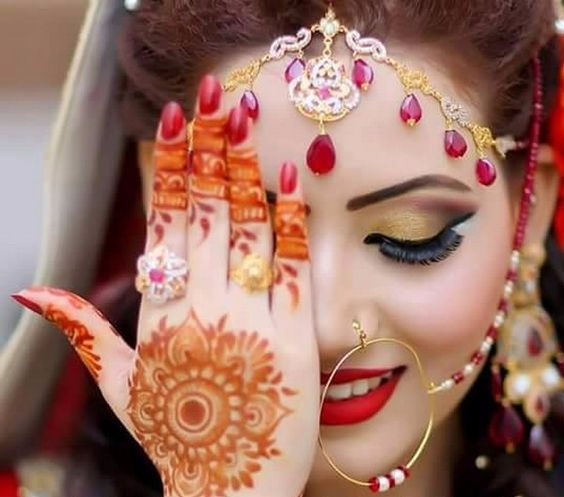 WHY MINIMALIST MAKEUP LOOK IS PERFECT FOR WEDDING DAY